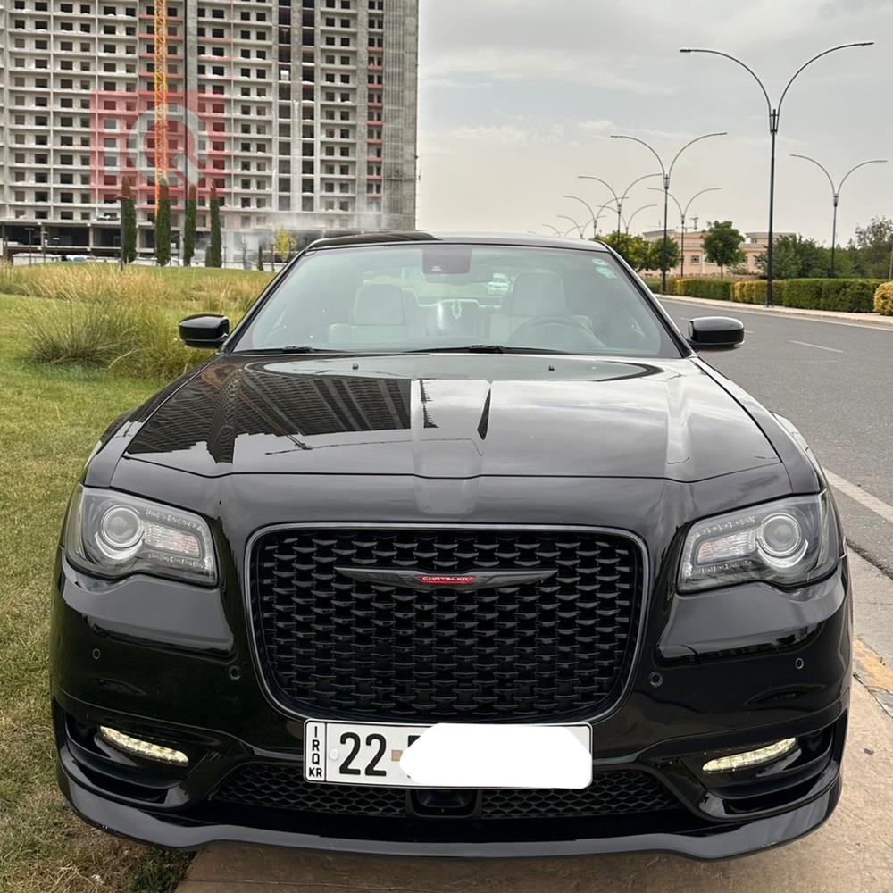 کرایسلەر 300